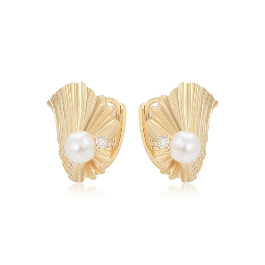 Gold Shell Pearl Earrings