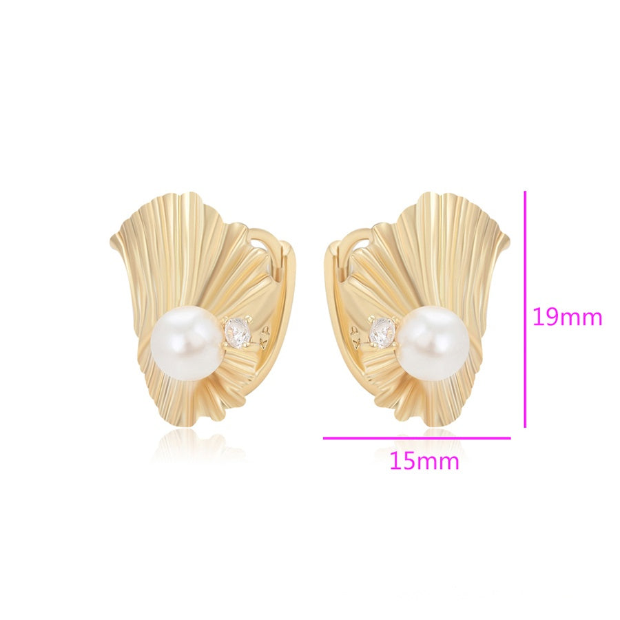 Gold Shell Pearl Earrings