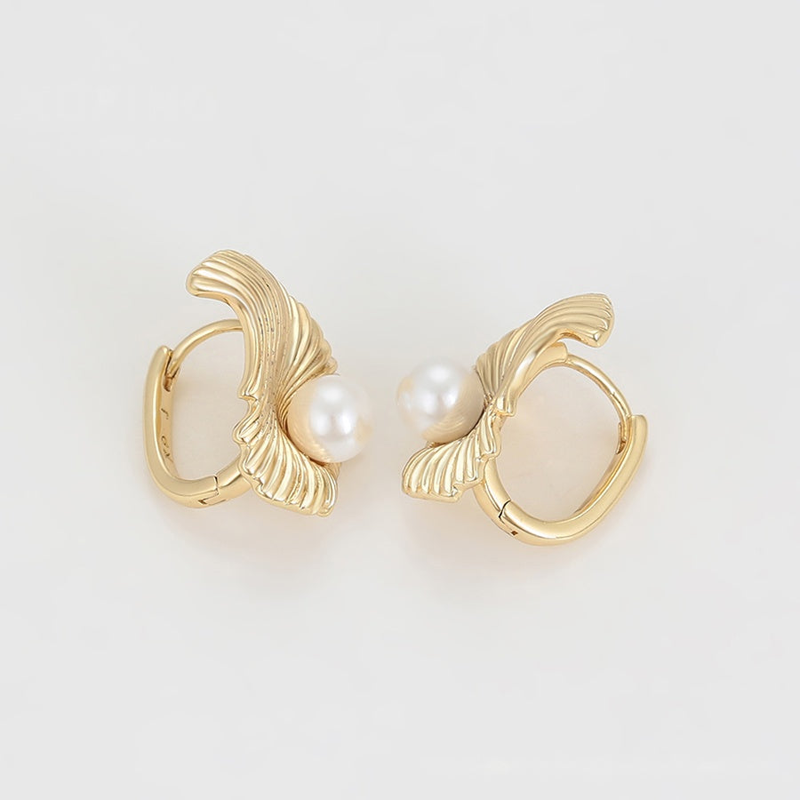 Gold Shell Pearl Earrings